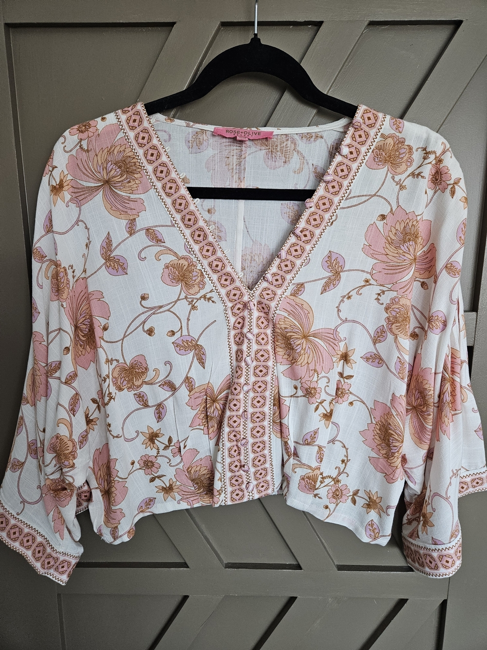 Rose + Olive Cream and Pink Floral V-Neck Blouse Women's Small